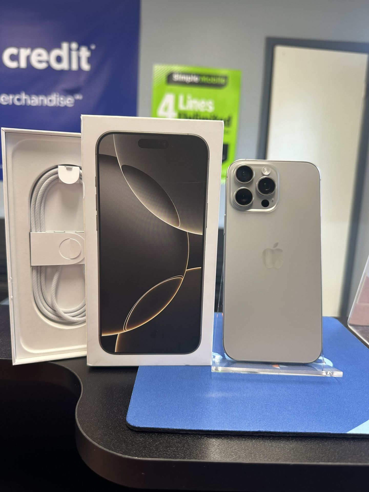 iPhone 16 Pro Max 256Gb Desbloqueado 