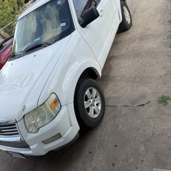 2010 Ford Explorer