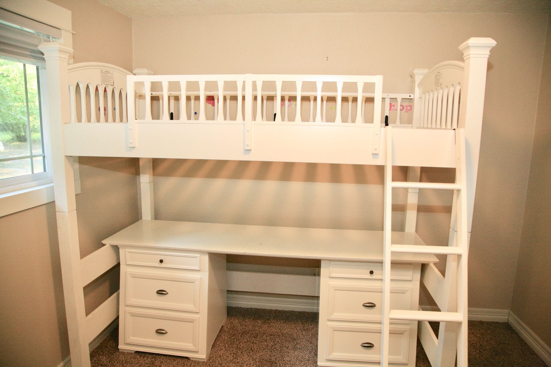 Kids Bunk Bed / Desk Combo (Bombay Co) for Sale in San Jose, CA OfferUp