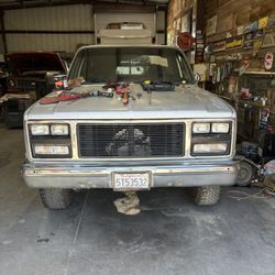 Parting Out 1985 Chevy C20 Long Bed 