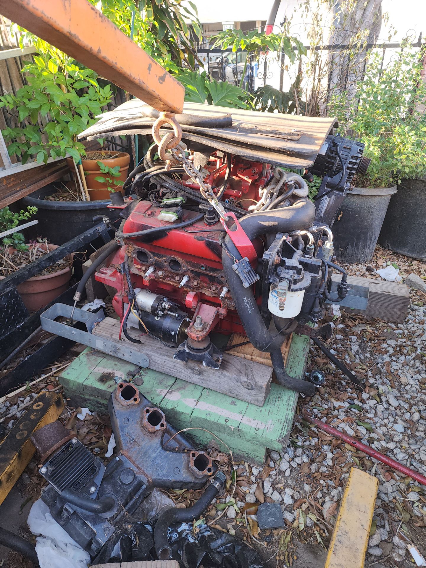 Complete 6 cylinder vortex marine motor