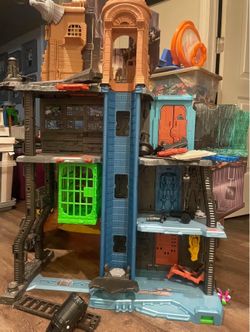 Batman Vs Superman Ultimate Batcave Playset