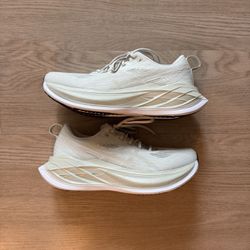 Asics Superblast 2 Size 9.5 