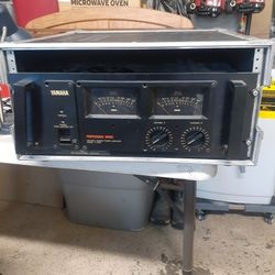 Yamaha Preofessional Series Natural Sound Power Amplifier