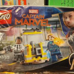 LEGO CAPTAIN MARVEL AND NICK FURY POLYBAG #30453
