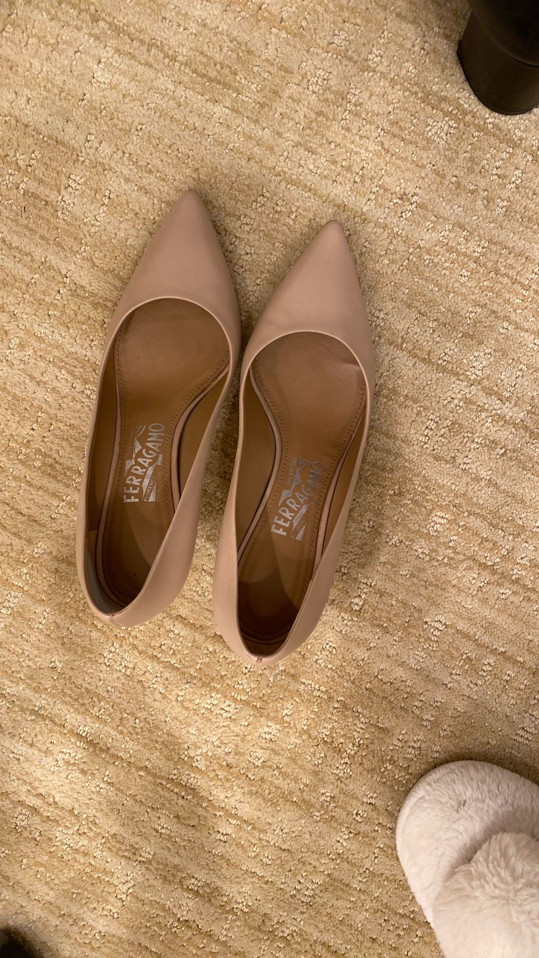 Ferragamo Heels Like New