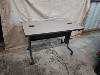 Hon rolling desk