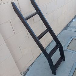 Leaning Wall Ladder / Bunk Ladder 