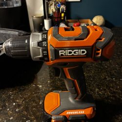 Ridgid Cordless 18V Brushless Drill/Driver