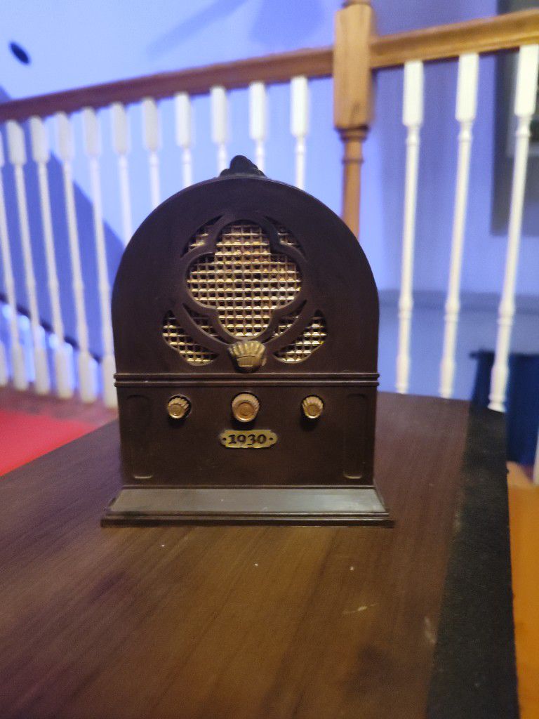 Vintage Coaster Set Old 1930 Radio 