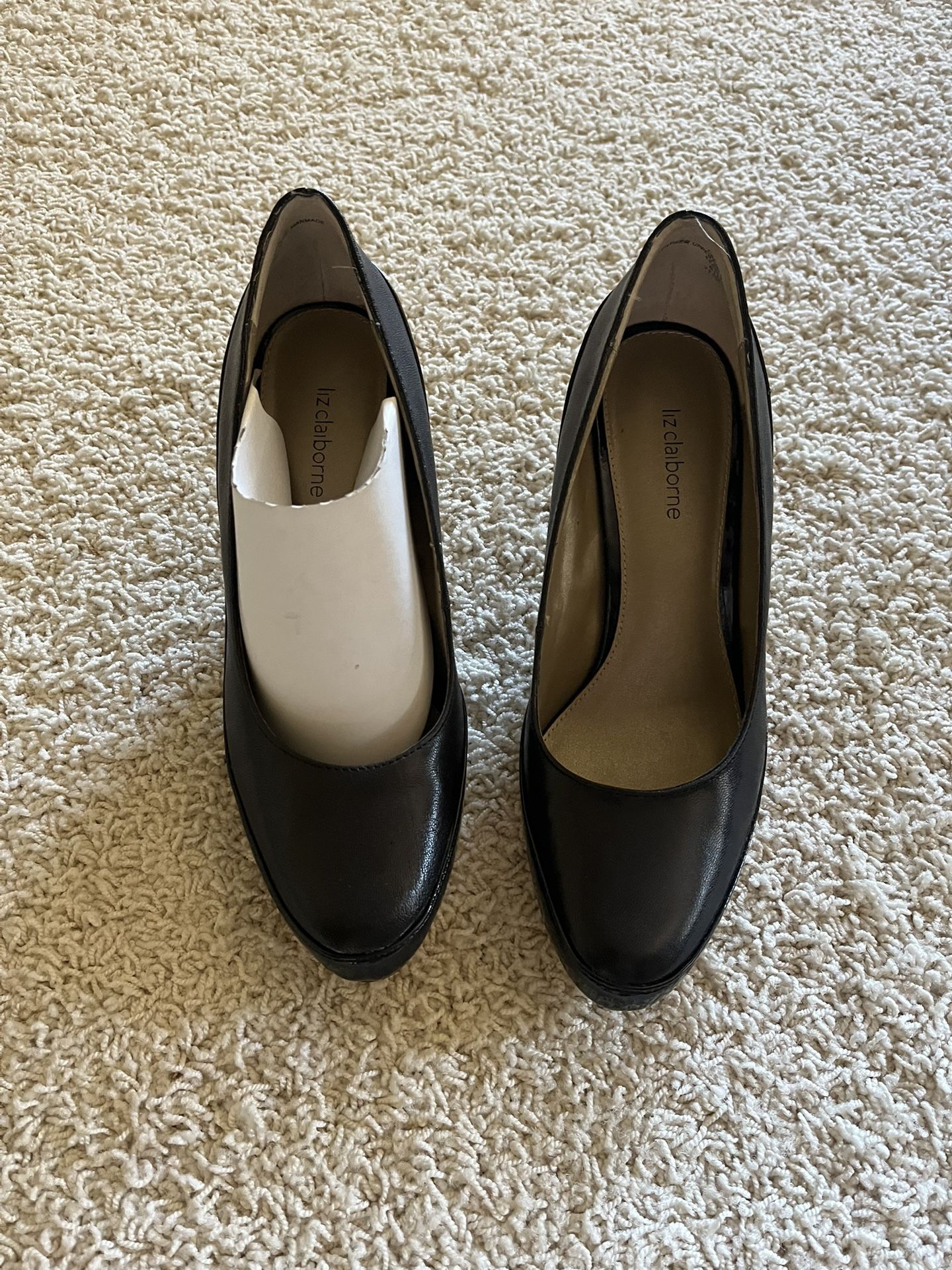Leather Liz Claiborne shoes
