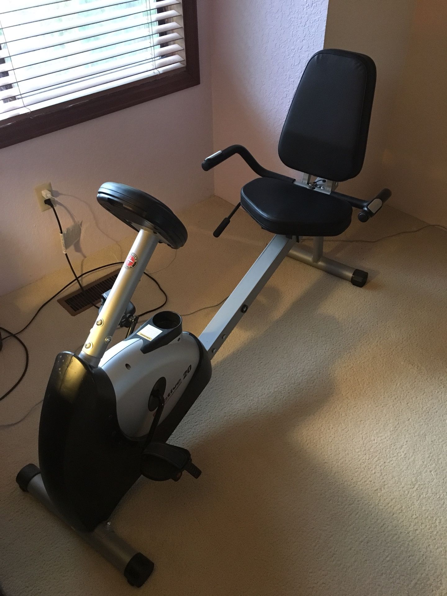 Schwinn A20 Recumbent Exercise Bike for Sale in Tumwater, WA