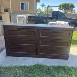 Songesand IKEA Dresser 
