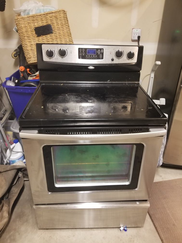 Whirlpool stainless steel electric glass top range stove