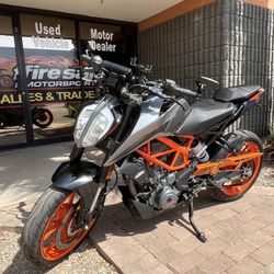 2022 KTM Duke 390