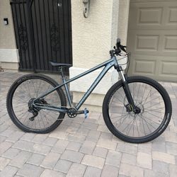 Specialized Hard Tail Mountain Bike