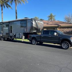 2017 Heartland Cyclone 4250 5th Wheel Toy Hauler