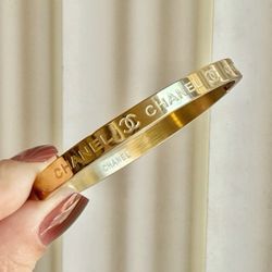 14k Gold Plated stainless Steel Bangle Bracelet 