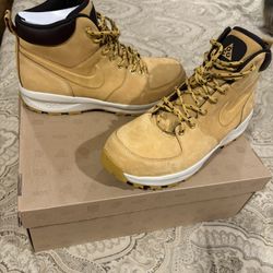 Nike Manoa Leather Hiking Boots *BRAND NEW*