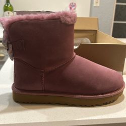 UGG  size 8 