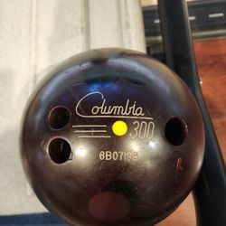 14 Lbs Columbia Bowling Ball 