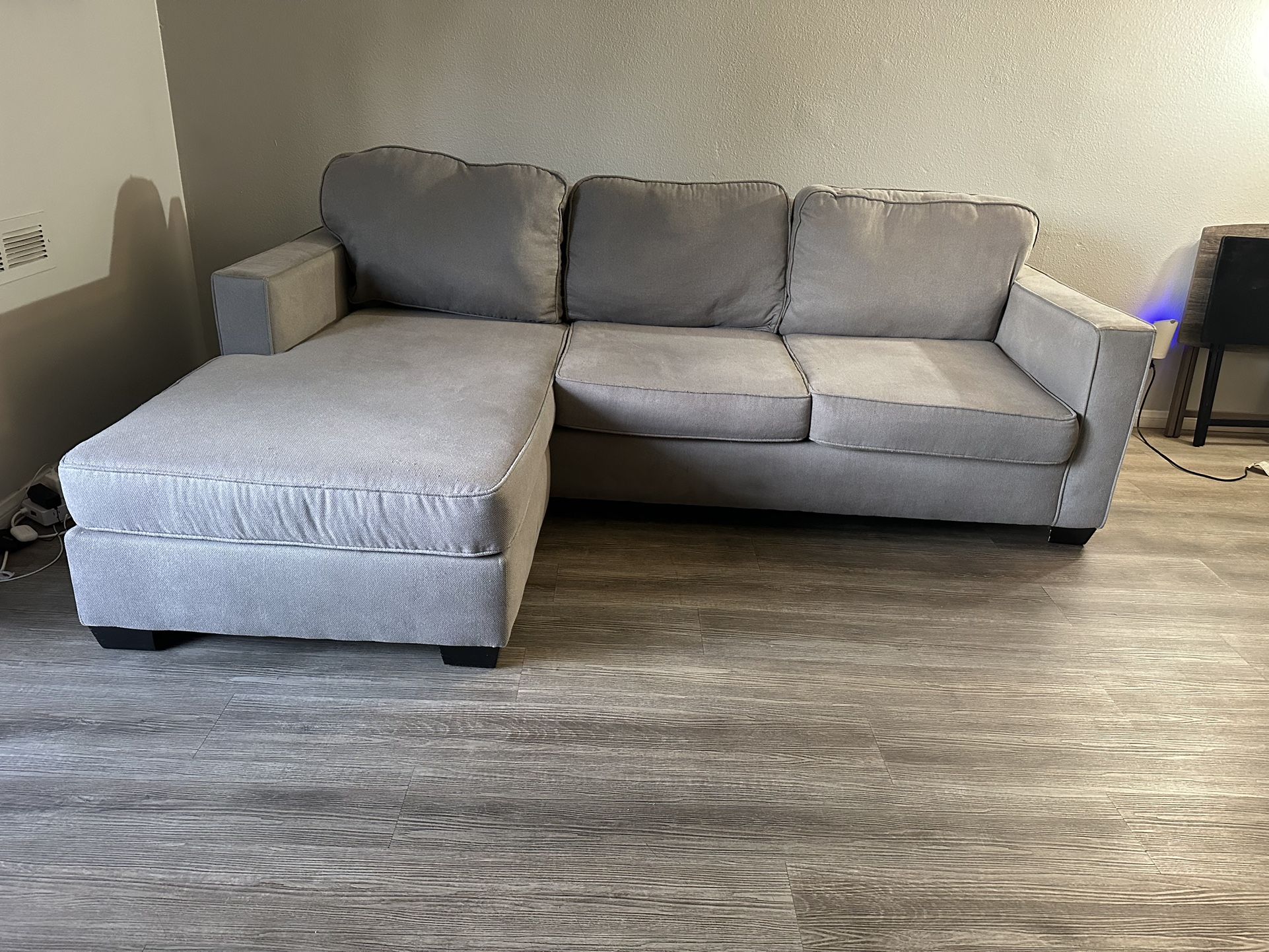 Couch/Sofa 