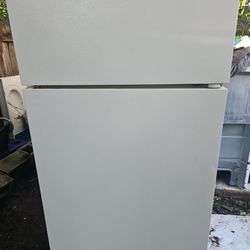 Kenmore Refrigerator 
