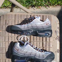 New Nike SB Air Max 95 men size 6.5