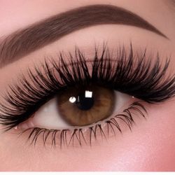 “Melody” Handmade 18mm Mink Lashes .