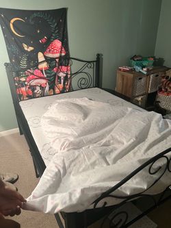 Full bed frame