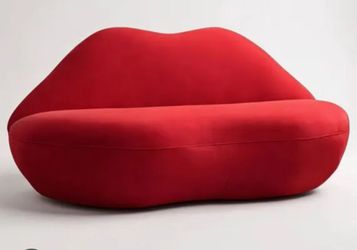 Red Lips Shape Sofa Couch