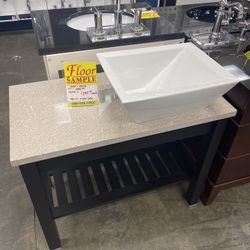 Kohler vanity And Sink
