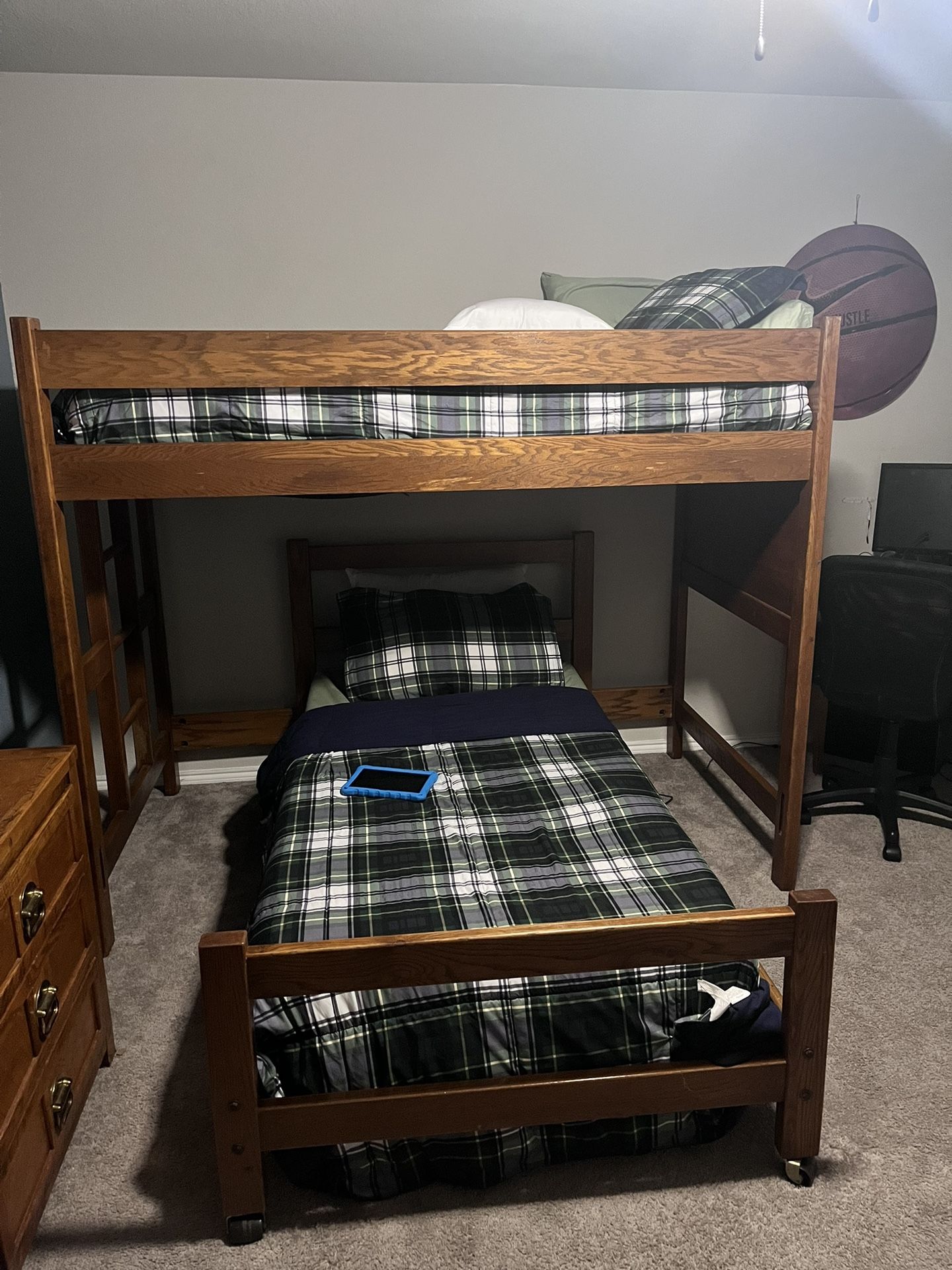 Twin Beds/Bunkbeds $150