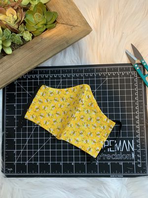 Photo Bumble Bee Fashion Face Cover