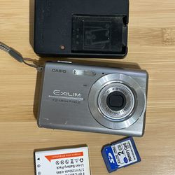 Casio Exilim silver ex-275 silver digital camera - tested works