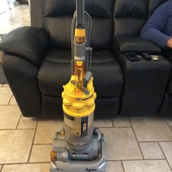 Dyson DC14