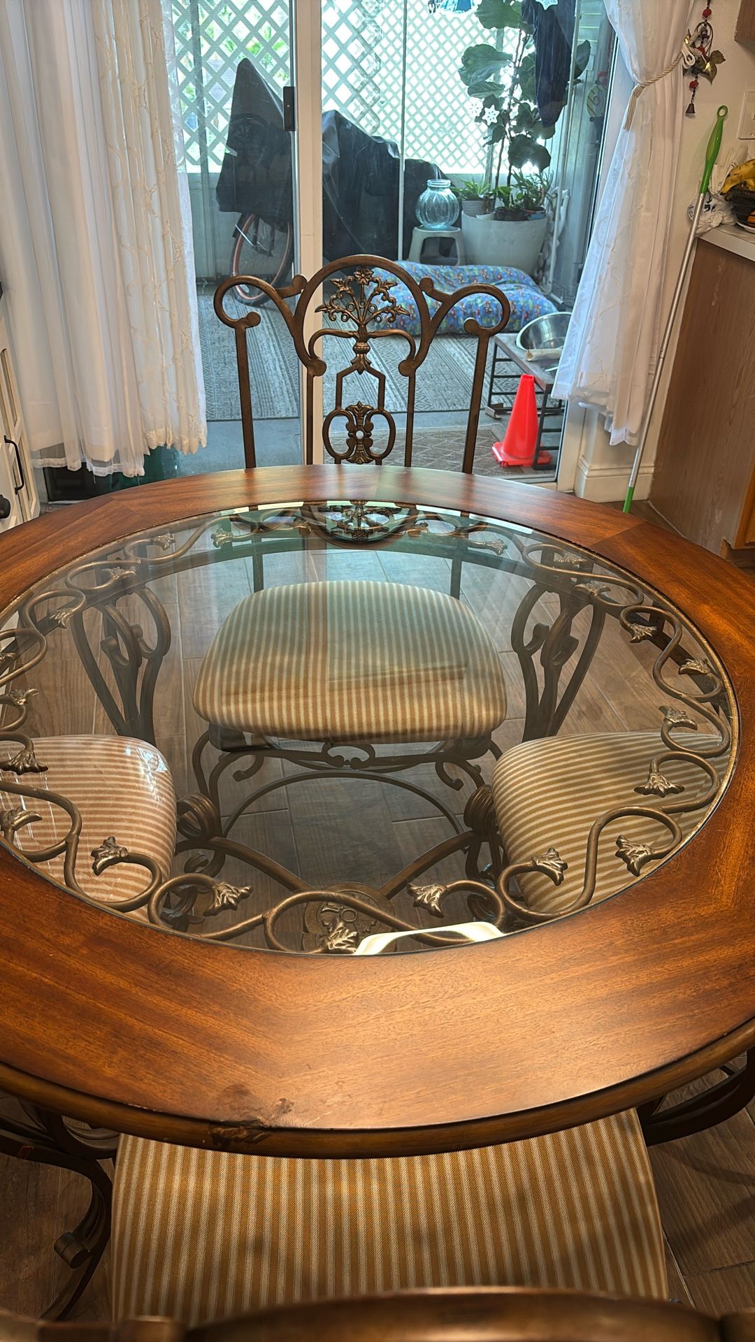 Round Glass Table 