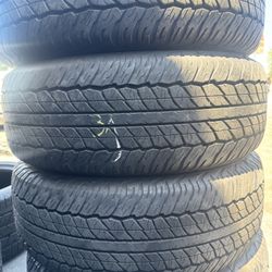 (4) 265/65R17 SET OF USED TIRES DUNLOP 60% LIFE !!