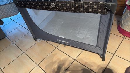 Baby play pen