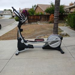 Pro Form Smart Strider 895 cse