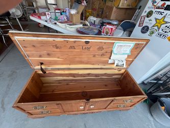 Lane Cedar Chest
