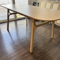 IKEA Dining Table (VOXLOV)