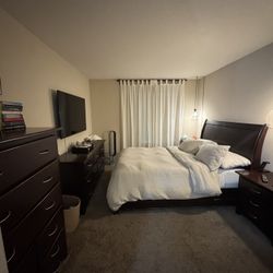 5-Piece solid wood Bedroom Set & Queen Size Mattress 