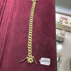 10k Gold Bracelet 