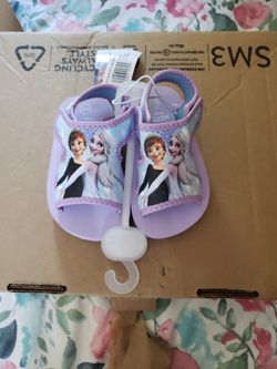Frozen Sandals Size 6