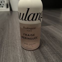 boulangerie fraise meringuee perfume barely used