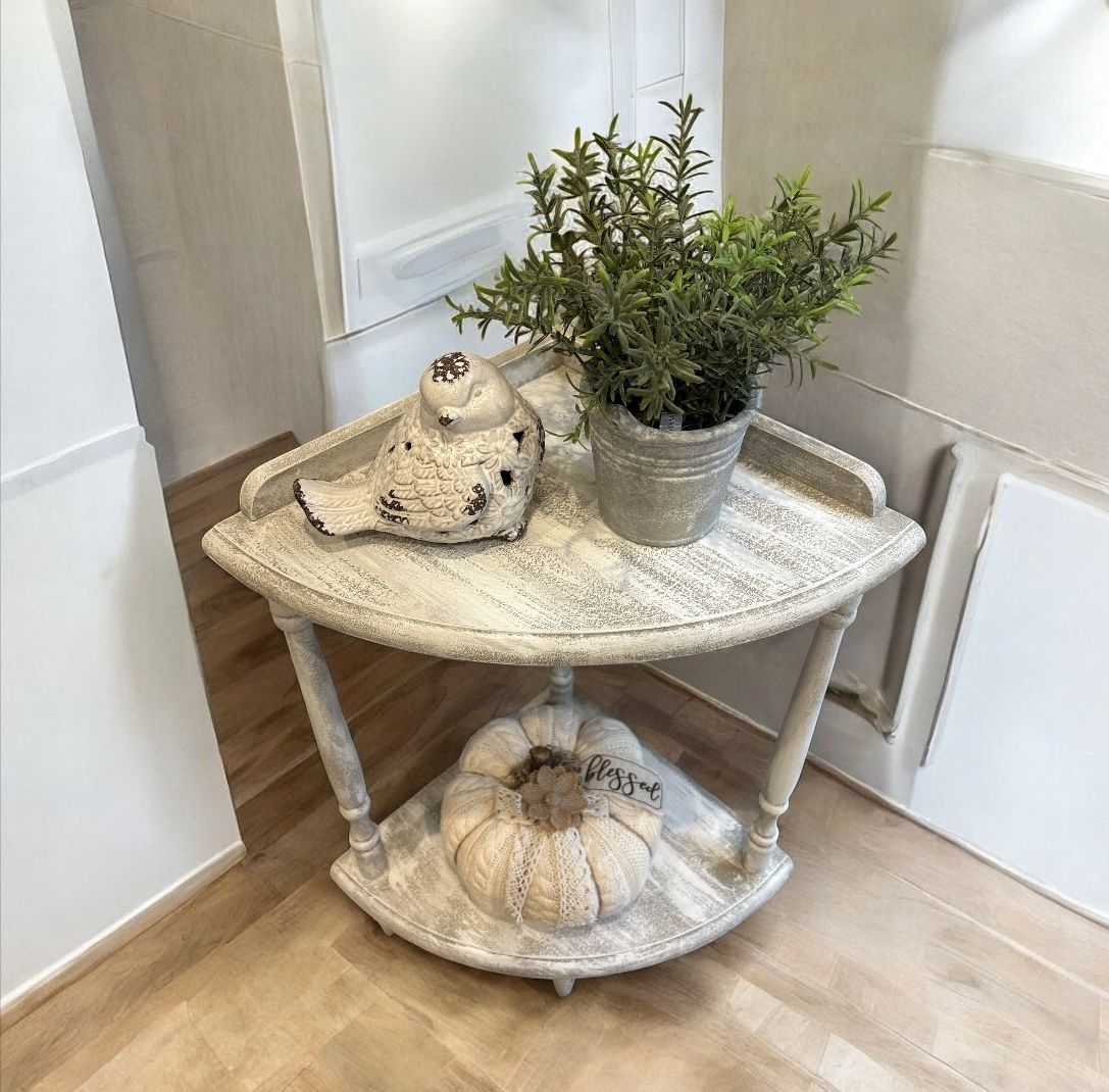 Small Comer Rustic Table In Beige