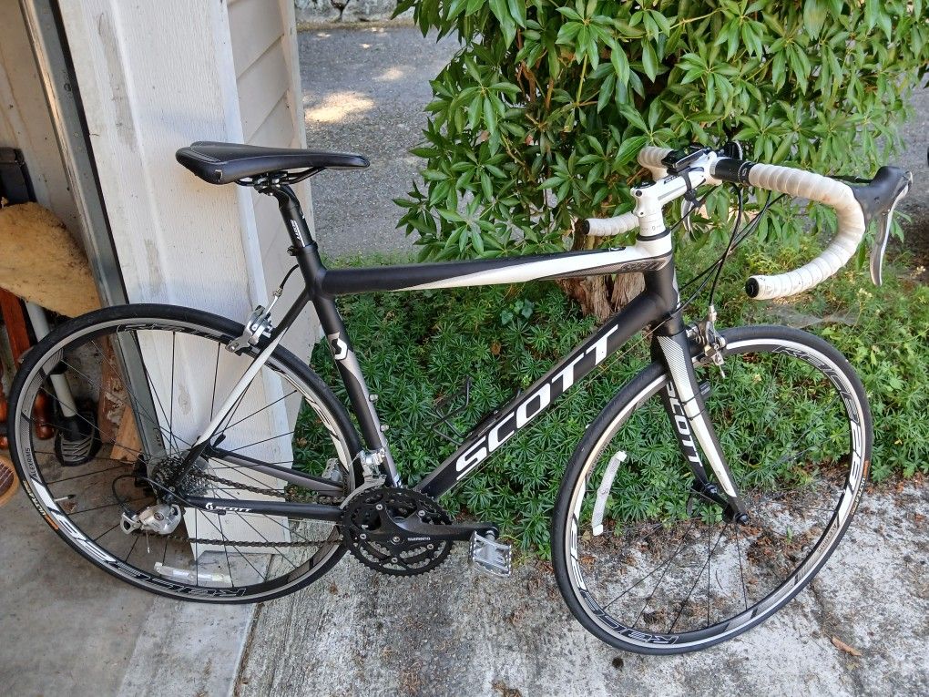 Road Bike - SCOTT S50