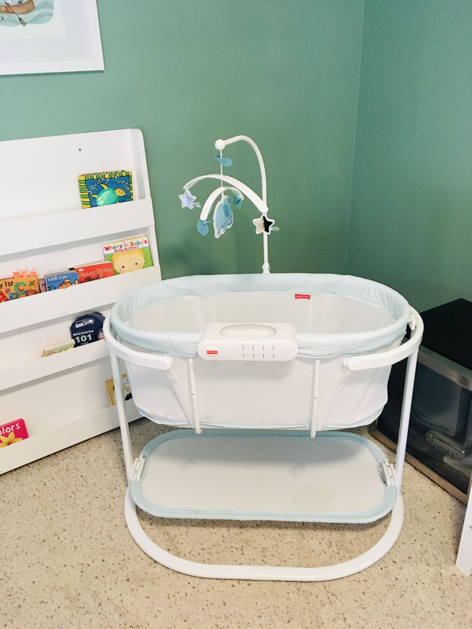 Fisher Price Soothing Motions  Bassinet 