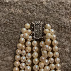 Pearl Necklace 